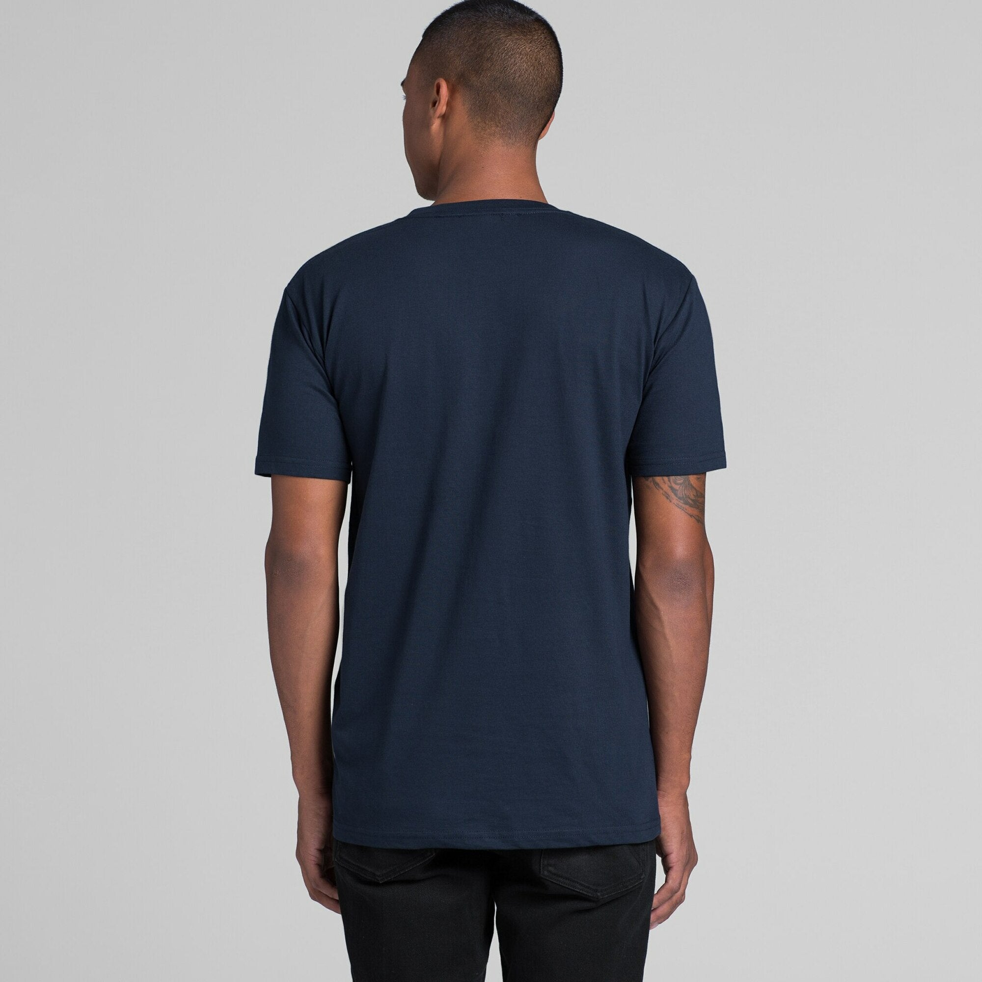 5001 STAPLE TEE